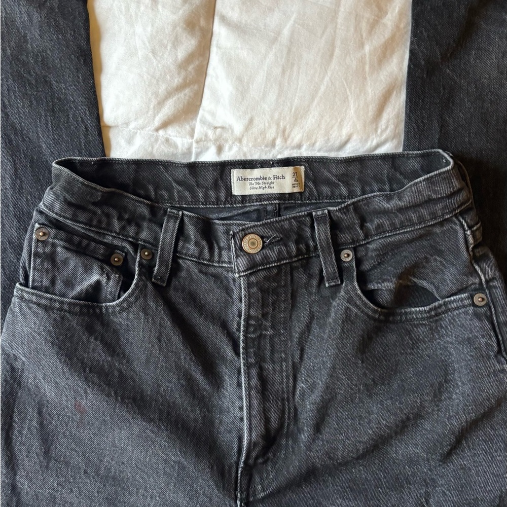 Abercrombie & Fitch 90’s high rise straight leg - Picture 2 of 6
